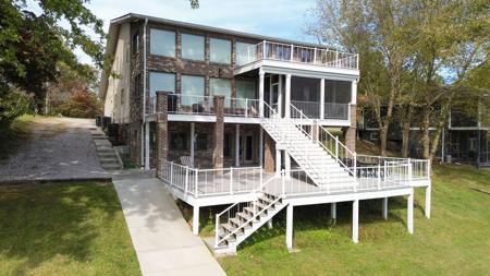 1601 Damron Rd
