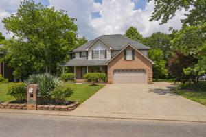1823 Kensington Dr