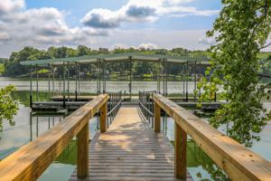 185 Whispering Pines Dr