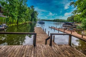 380 Magnolia Dr