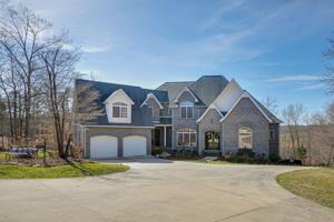 588 Vann Ln