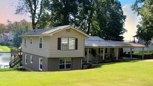 41 Aqua Vista Ct