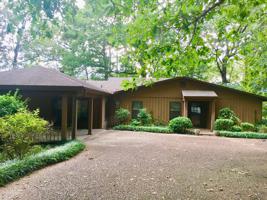 111 Fleetwood Dr