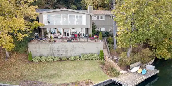 652 Maury Ln