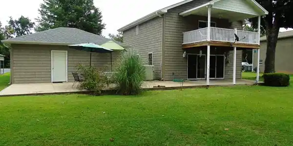 50 Arrowhead St
