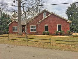 198 Beardsley Ct