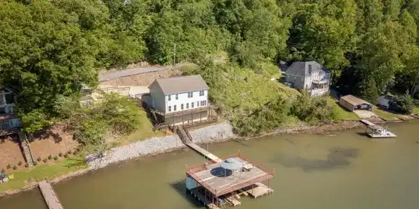 136 Spring Cove Cr