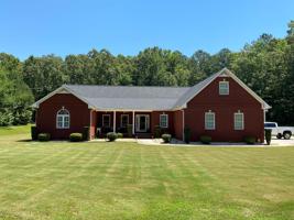 476 Lake Front Dr