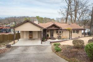 150 Carolyn Rd