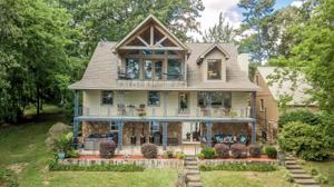 1065 Ramblewood Dr