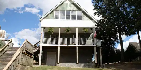1000 Waters Edge Dr