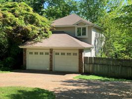 240 Ridgewood Dr