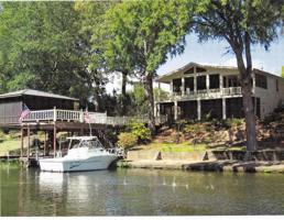 218 Lee Dr
