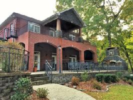 331 Lee Dr