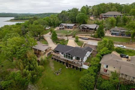 153 LONE TREE DRIVE