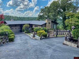 312 BAYVIEW DRIVE