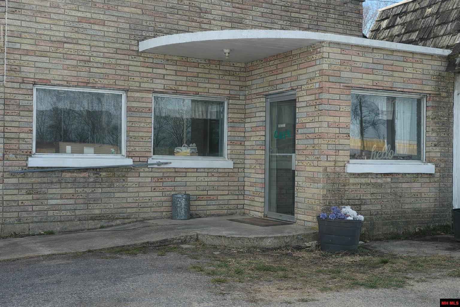 Image 0