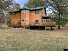 122 LAKE POINTE DRIVE