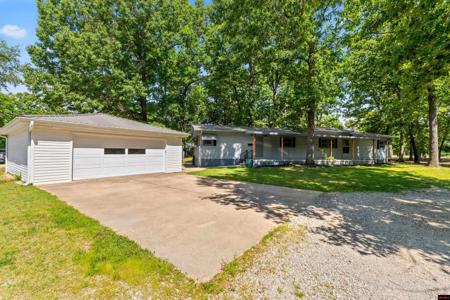 952 CRANFIELD ROAD