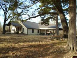1219 WOODS POINT ROAD