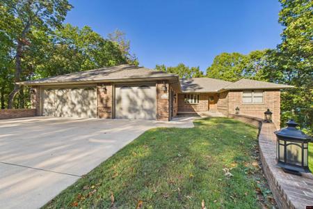 109 EDGEHILL PLACE