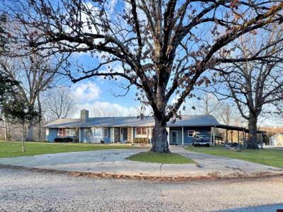 114 ROBINSON LOOP