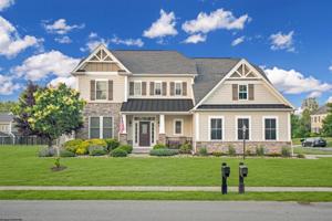 423 Foxchase Way