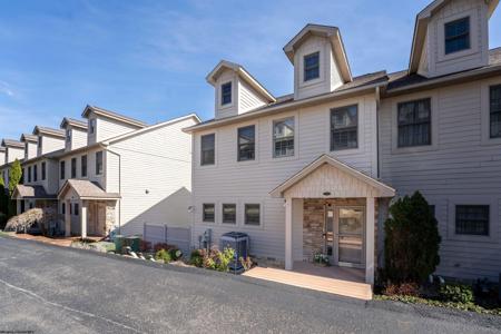 5 Waterside Drive
