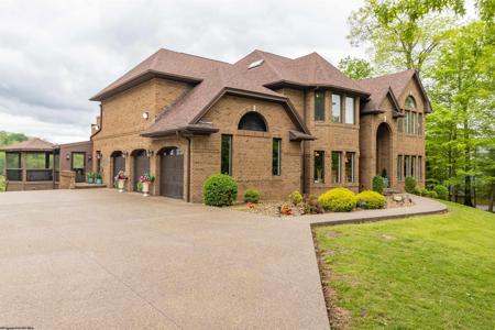 4759 Ridgetop