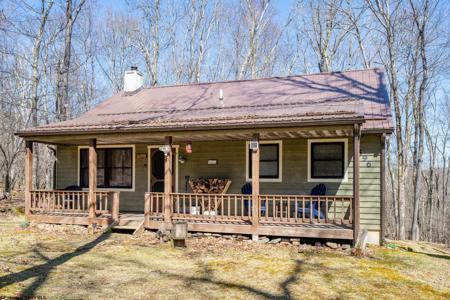 596 Hemlock