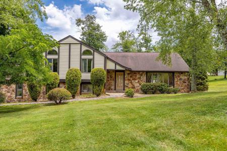 3300 Fox Run