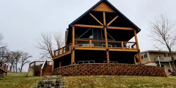 18012 Cardinal Circle
