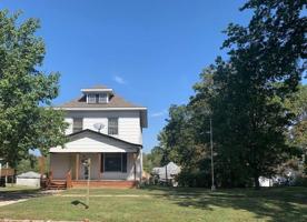226 W Howell Ave