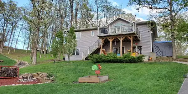 13102 Linden Lane