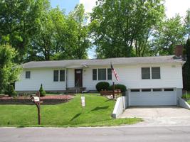 527  W Lake Street