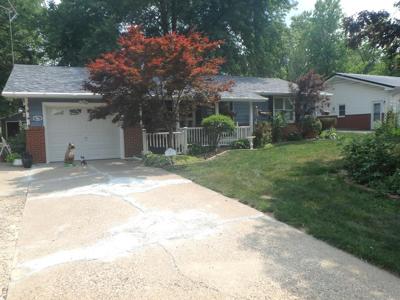 205 W LaHarpe Street