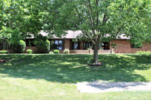 902 Robin Court