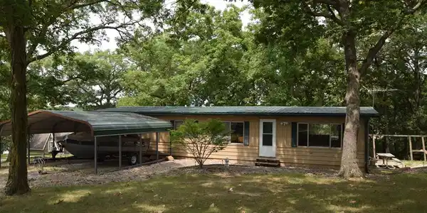 18002 Cardinal Circle