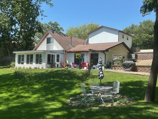 Image 1: Main View