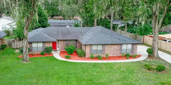 2926 FOREST OAKS DR