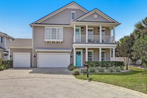 212 38TH AVE S
