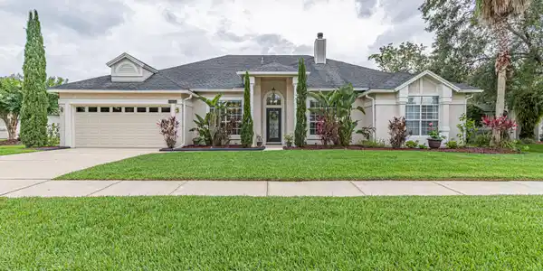 1610 HAMPTON PL