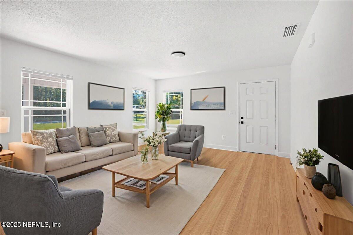 Image 3: 05-Virtually Staged