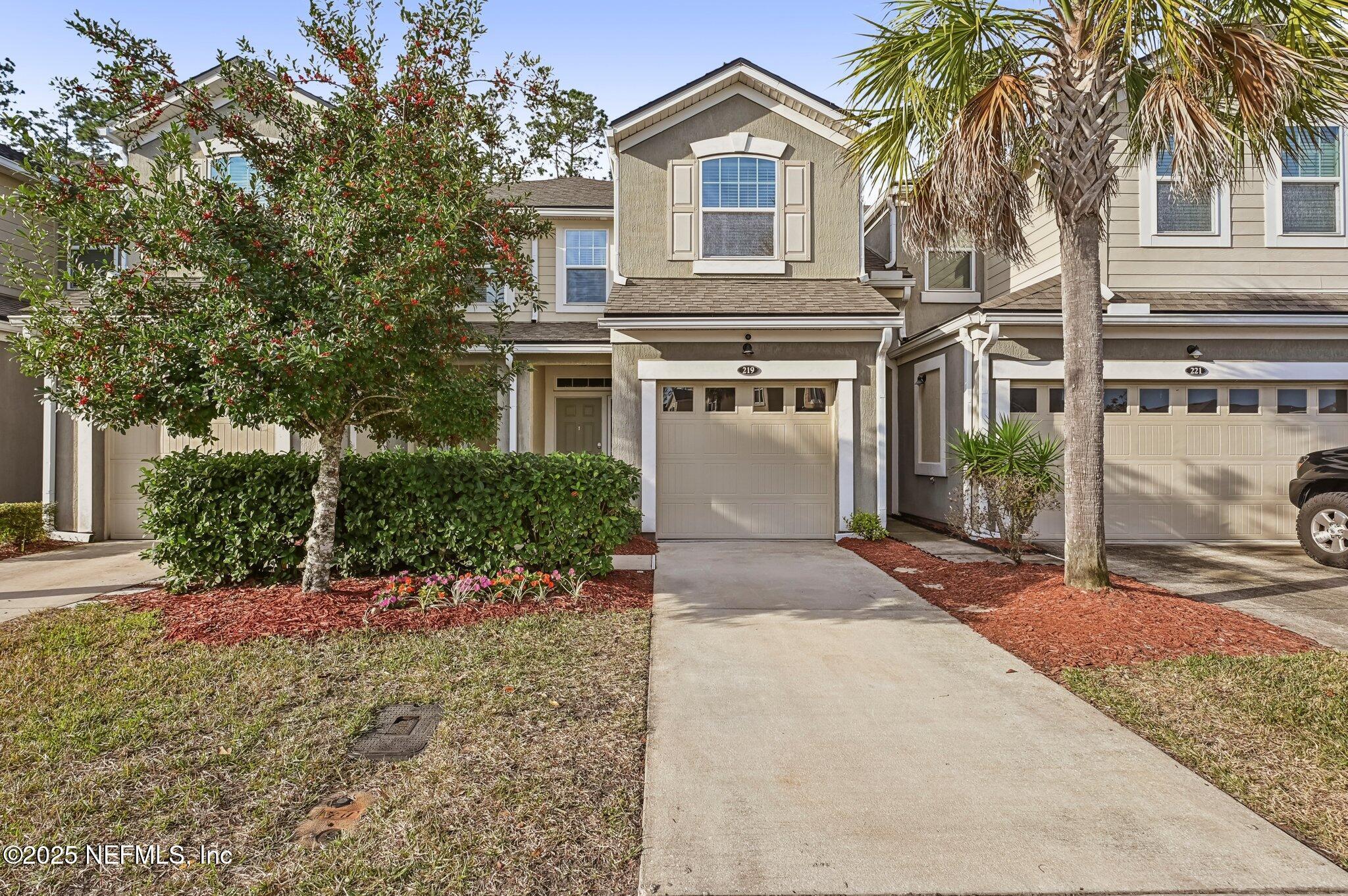 Image 2: Welcome to 219 Richmond Drive