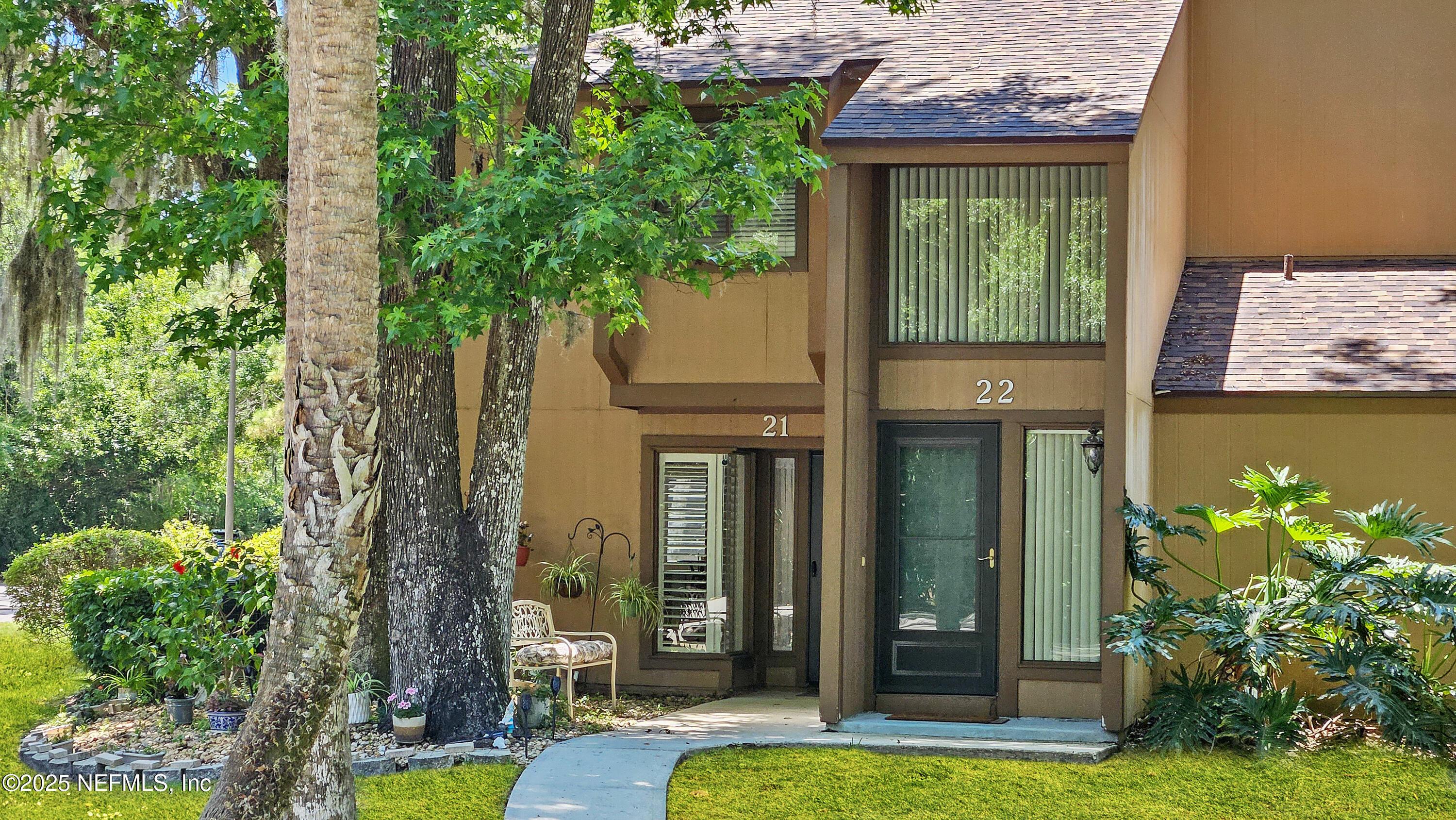 Image 3: Front of Condo / Unit 21