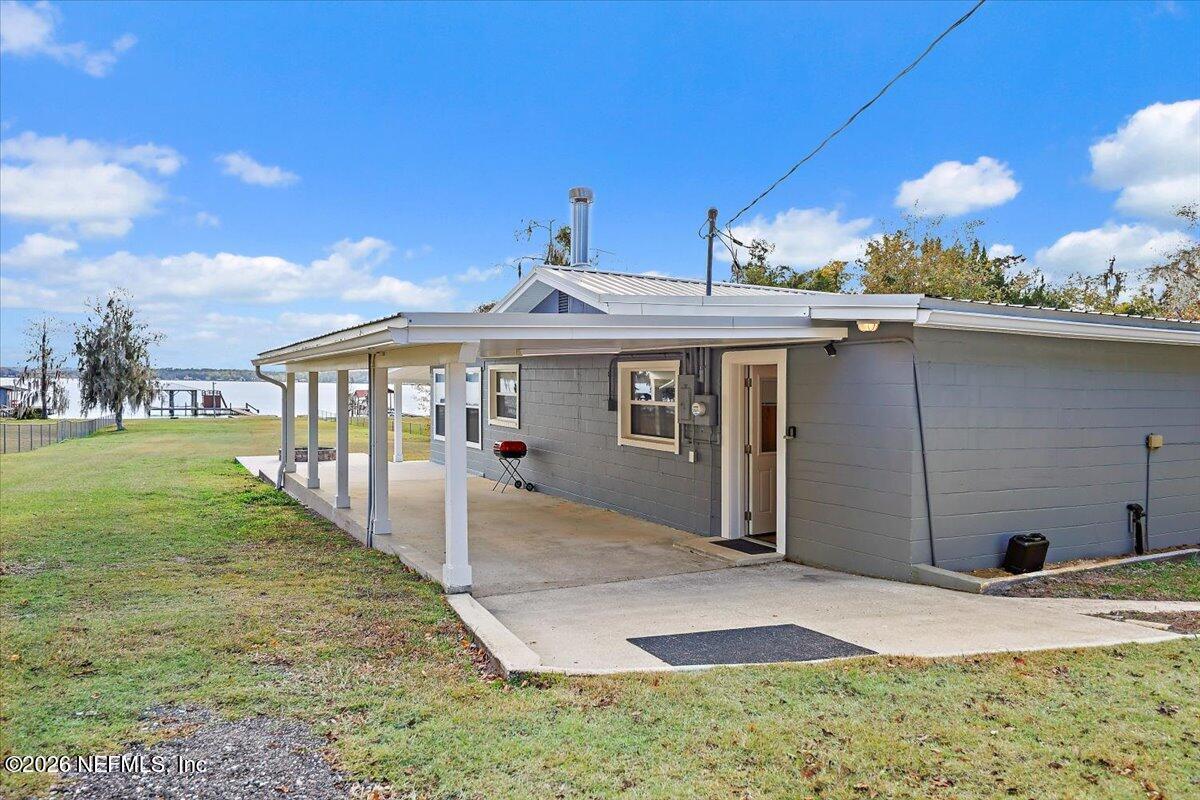 Image 3: 02-Front Entrance