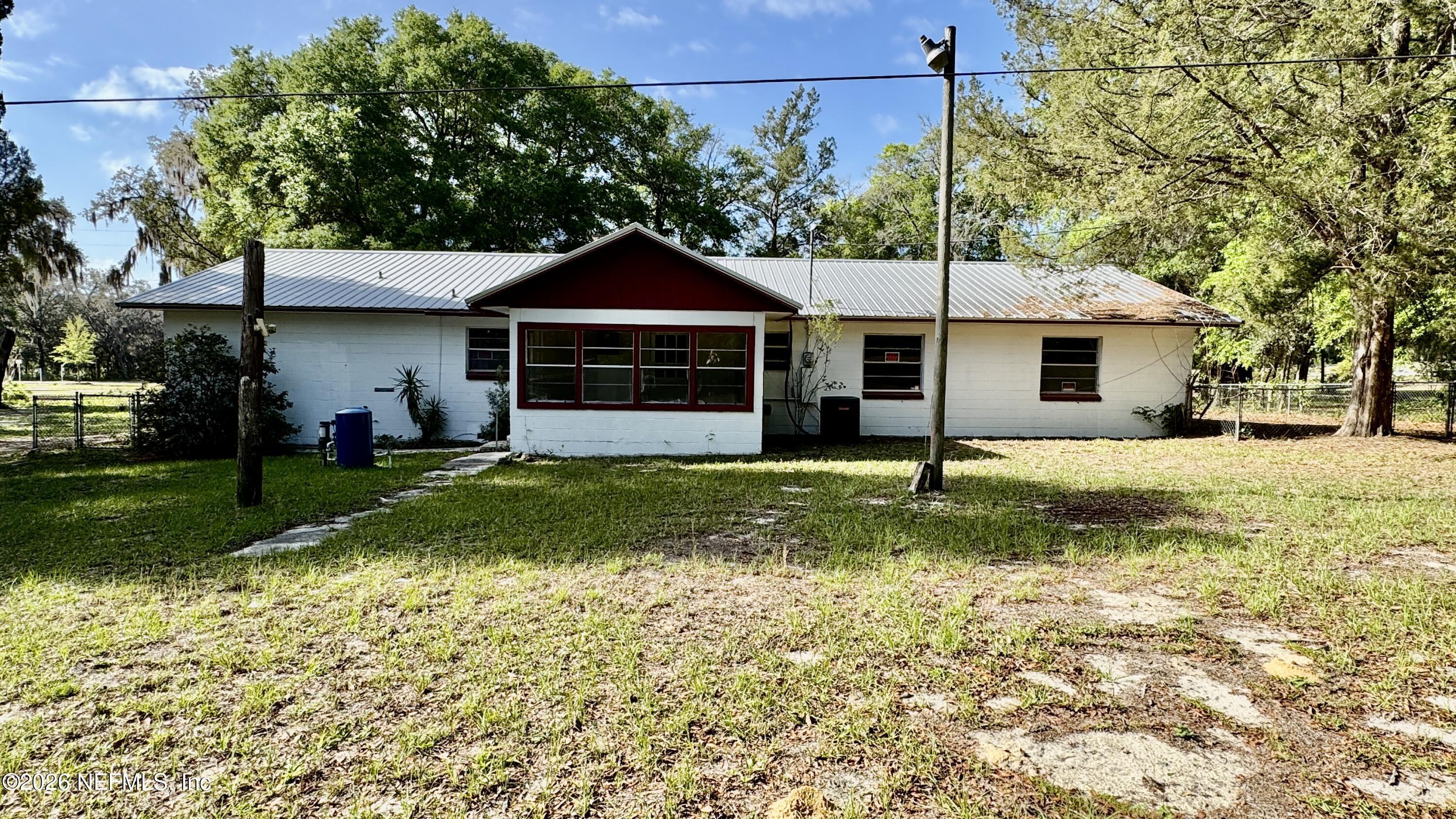 Image 3: 1942 State Rd 20, Hawthorne, Florida