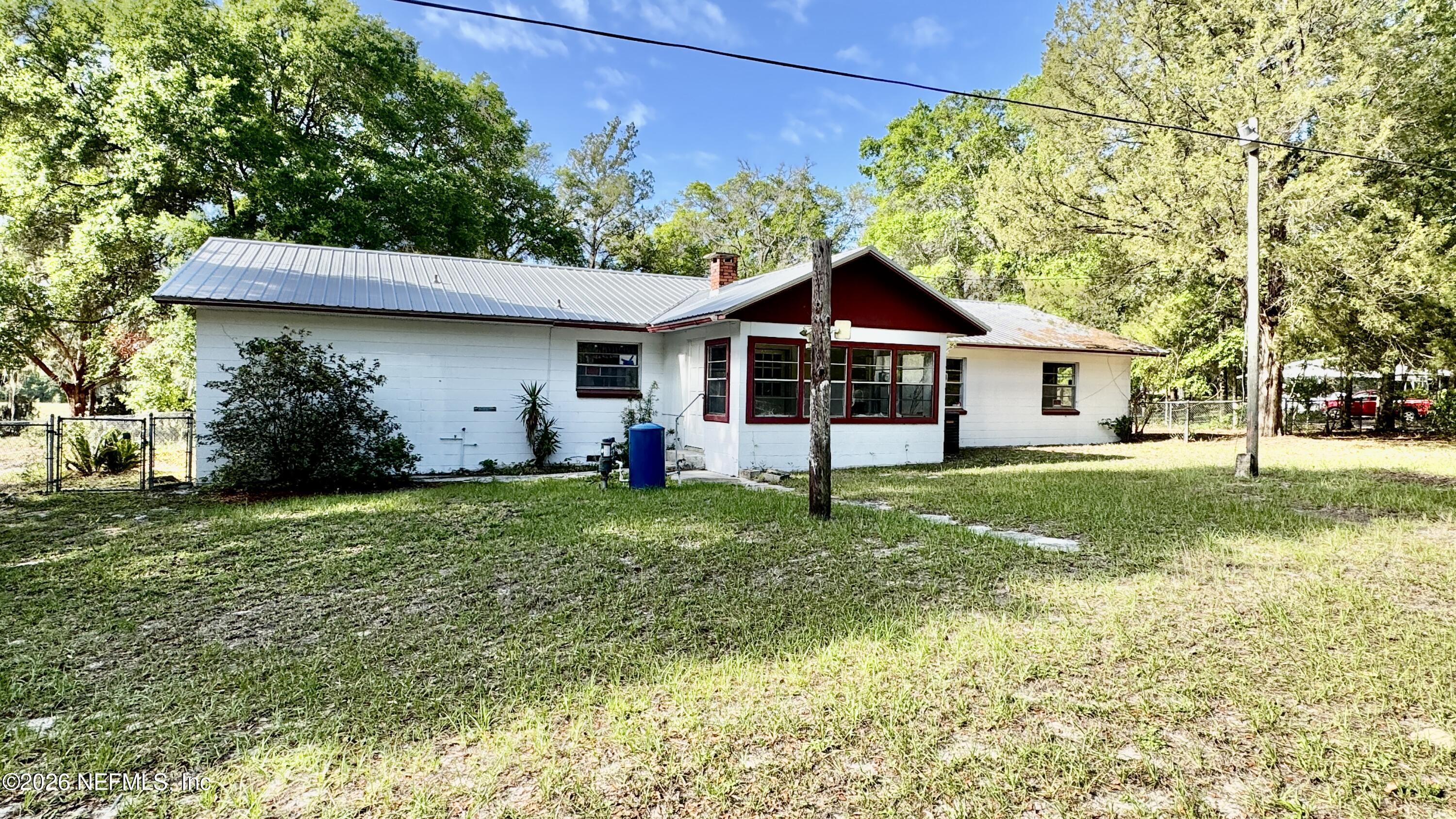 Image 4: 1942 State Rd 20, Hawthorne, Florida