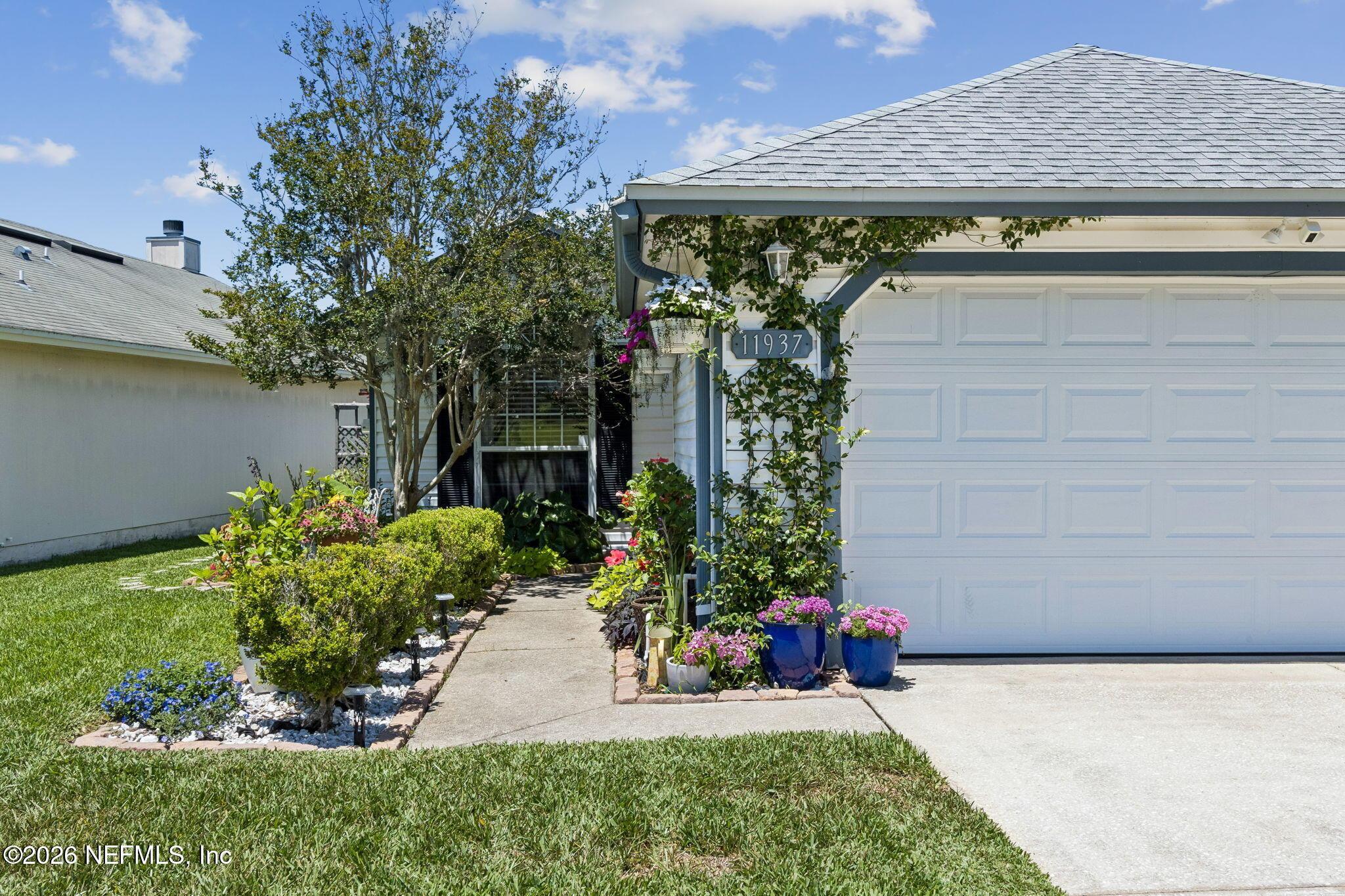 Image 3: 5-web-or-mls-11937 Arbor Lake Dr-5