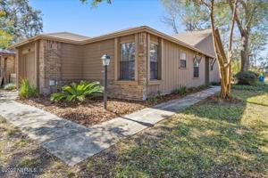 3464 RAYMUR VILLA DR